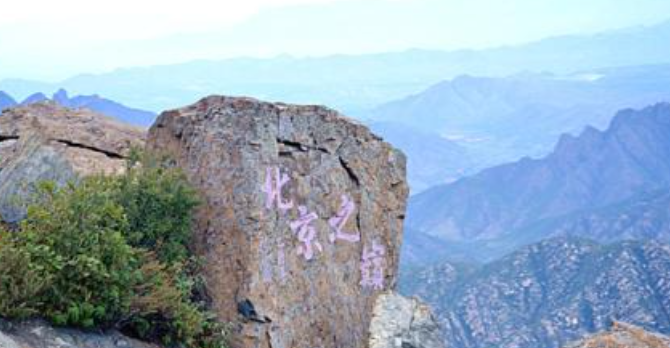 北京门头沟灵山飘雪花，夏季也快来了，为何会下起雪花？