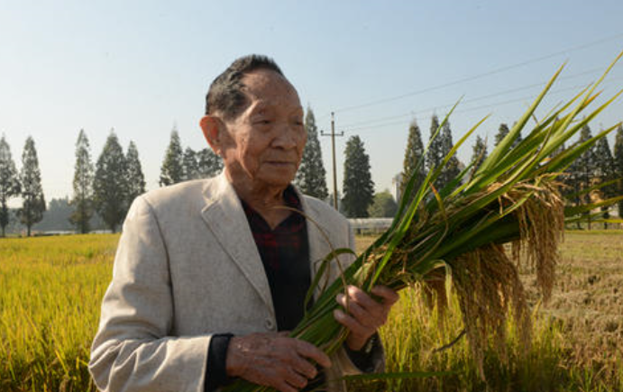 外交部称袁隆平逝世是中国和世界巨大的损失，你认同这句话吗？