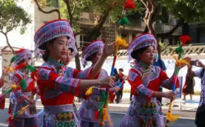 花山节是苗族人民的重大的苗族传统节日，那么花山节的来历是什么呢？