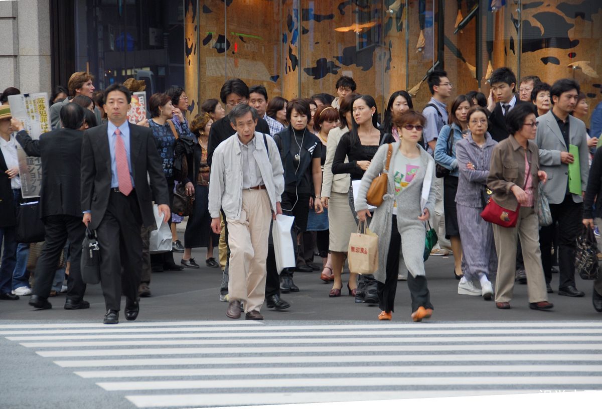 日本银座出现退租潮，“购物天堂”到底怎么了？