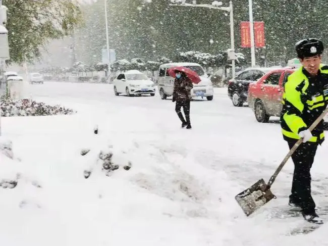 极寒暴风雪冰封通辽，通辽现在的情况怎么样？