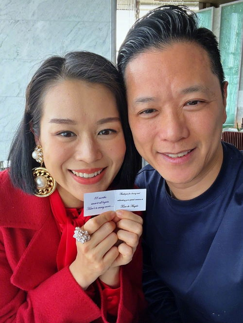 胡杏儿晒夫妻合照，他们夫妇有多甜蜜恩爱？