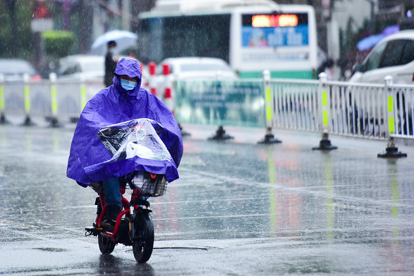 受冷空气影响，广东气温“跳水式”下降，这波冷空气会持续多久？