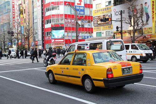 日本出租车可送外卖，配送费用比外卖公司的价格贵吗？