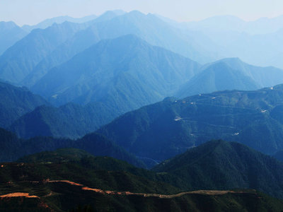 人外有人 山外有山？什么意思？