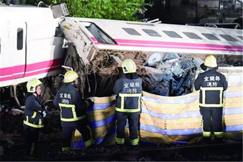 台媒声称台铁事故丧生司机18年曾躲过一劫，这种报道是否刻意乱带节奏？