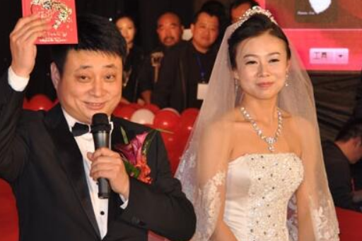 刘婧小么哥何时离的婚？