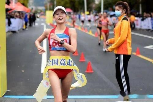 杨家玉破女子20公里竞走世界纪录，她到底取得了怎样骄人的成绩？