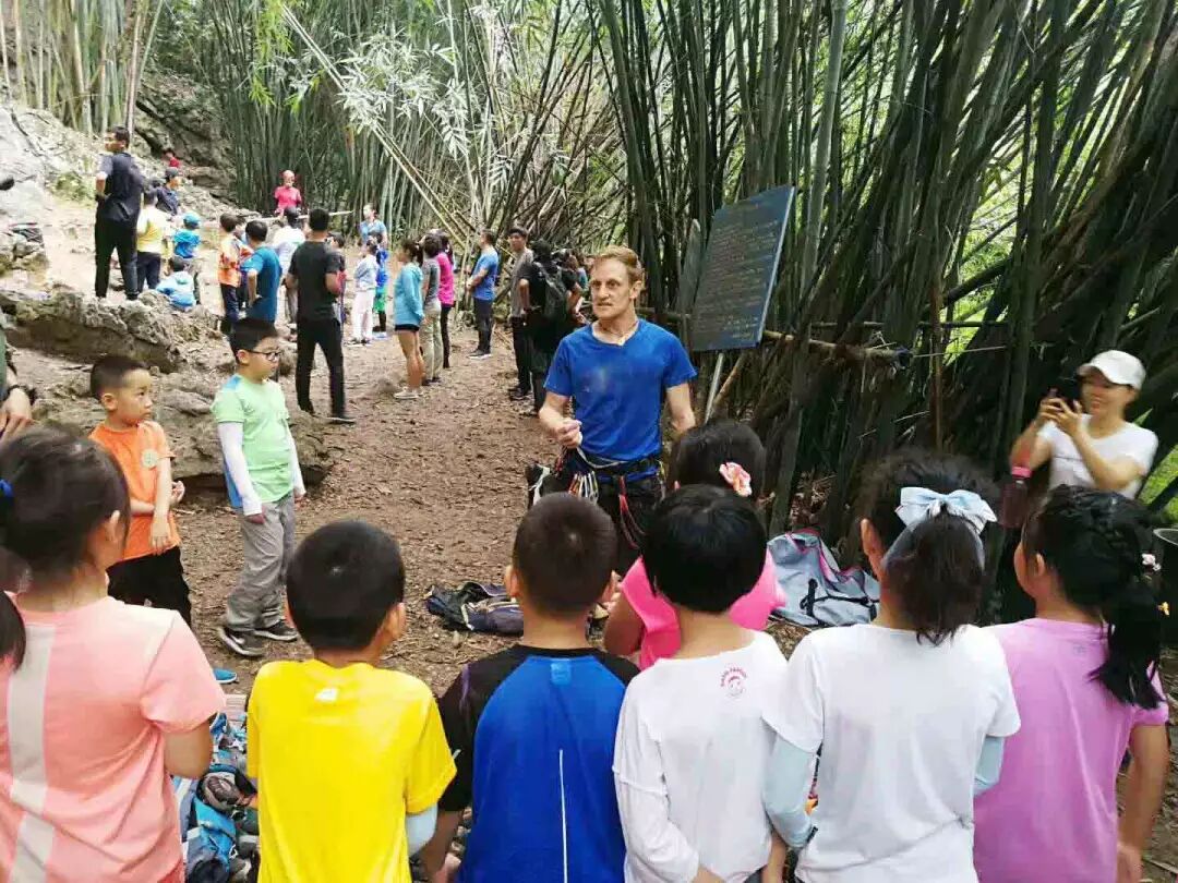 大学生旅游应该怎么做