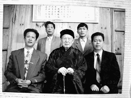 1981年，一高僧离世，7年后他的好友揭开了他们的真实身份，他们是？