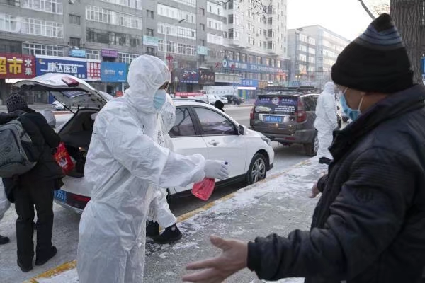 郑州一度假区或为疫情传播的关键点，我们现在外出该如何做好防疫措施？