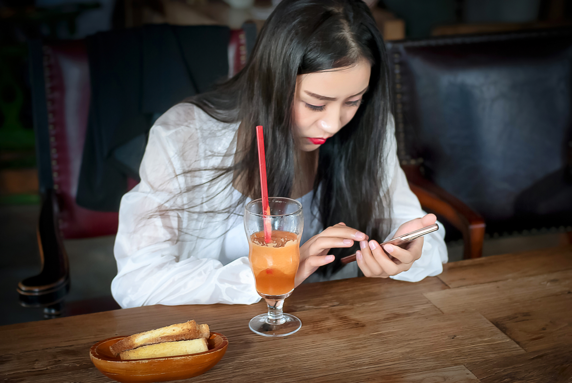 领导经常约我去吃饭，我该如何委婉的拒绝？