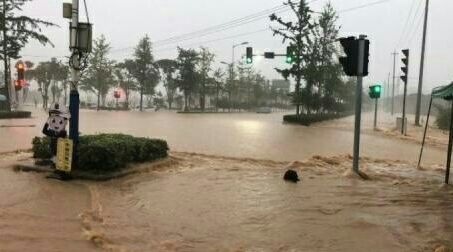 歙县高考语文因暴雨延期，现场的水情到底有多严重？