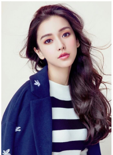 网友峨眉山偶遇Angelababy，她最近都有什么活动？