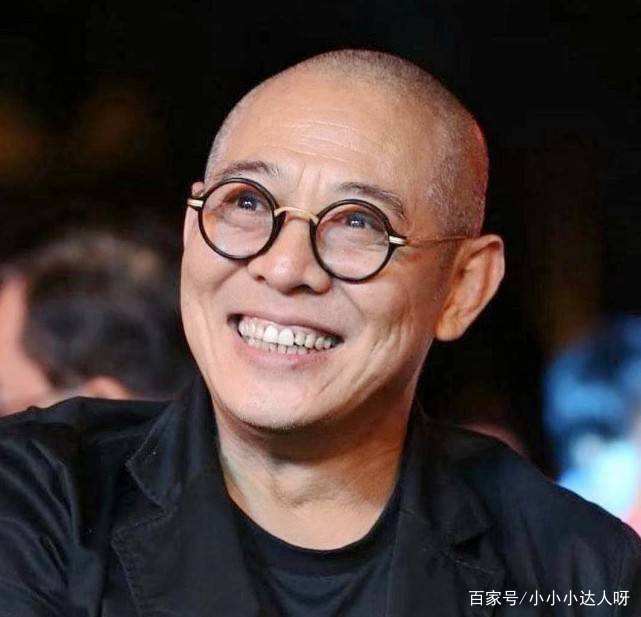 李连杰录制节目的时候，鲁豫问他爷爷的真实身份，李连杰是如何霸气回应的？