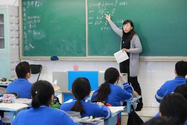 内蒙古某中学老师“分数银行”开业，这种方法你支持吗？